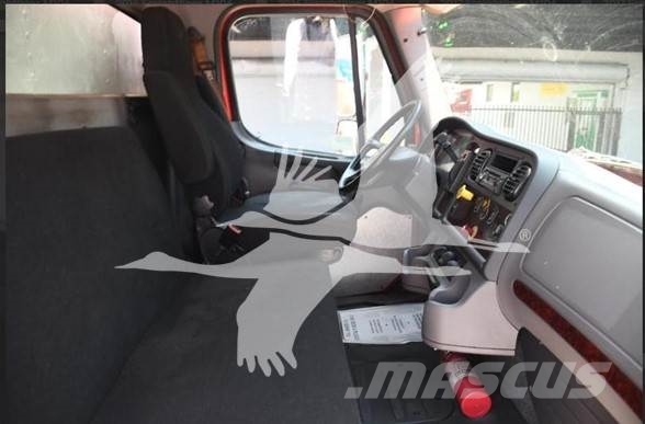Freightliner BUSINESS CLASS M2 106 건설 장비 - 기타