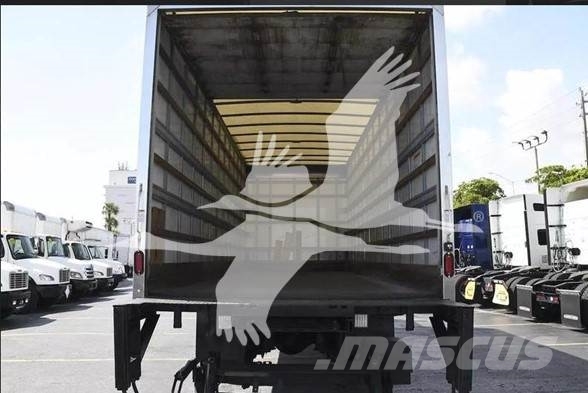 Freightliner BUSINESS CLASS M2 106 건설 장비 - 기타