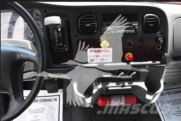 Freightliner BUSINESS CLASS M2 106 건설 장비 - 기타