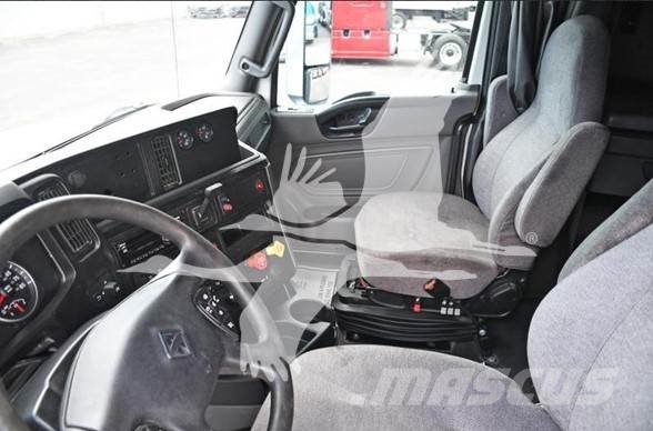 International LT Prime Movers