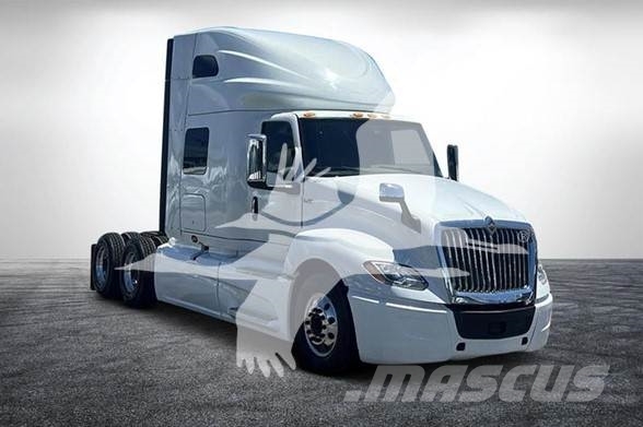 International LT Prime Movers