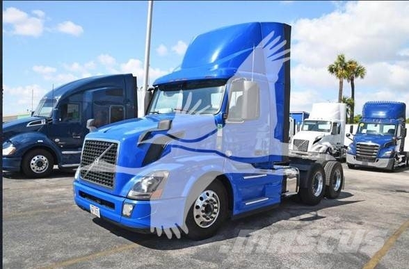 Volvo VNL42T300 Tegljači