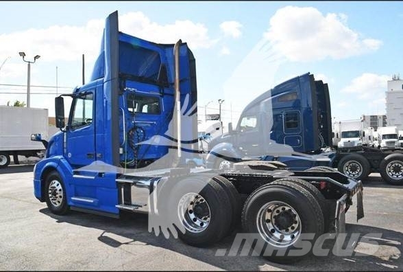 Volvo VNL42T300 Tegljači