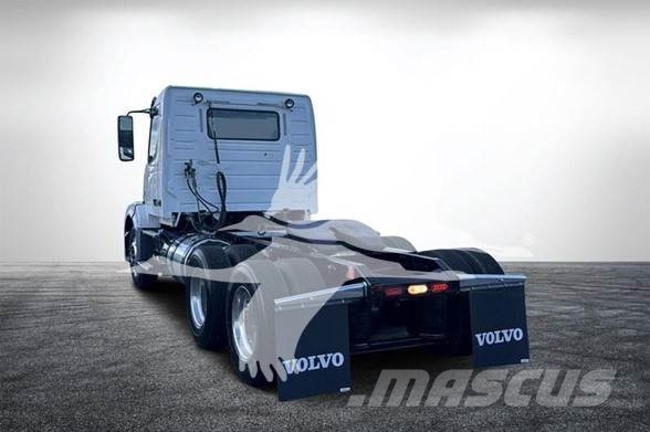 Volvo VNL62T300 曳引機組件