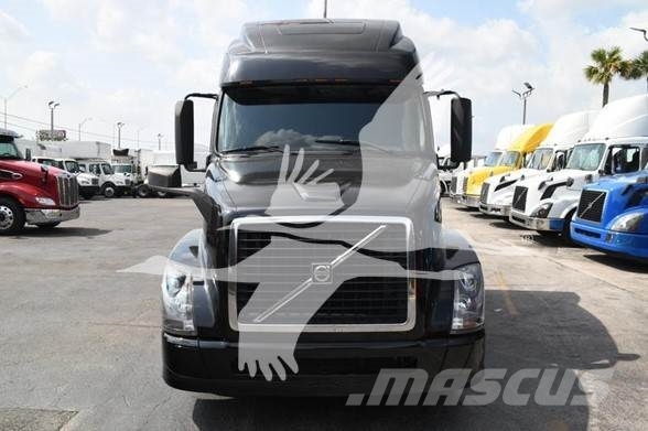 Volvo VNL64T300 Tegljači