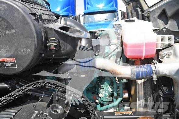Volvo VNL64T300 Tegljači