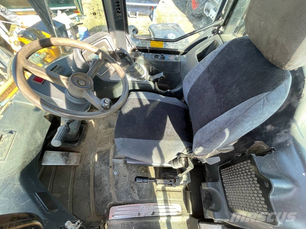 JCB 412S med Stora BM Wheel loaders