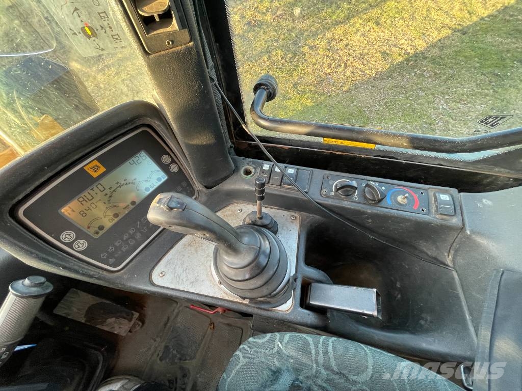 JCB 412S med Stora BM Wheel loaders