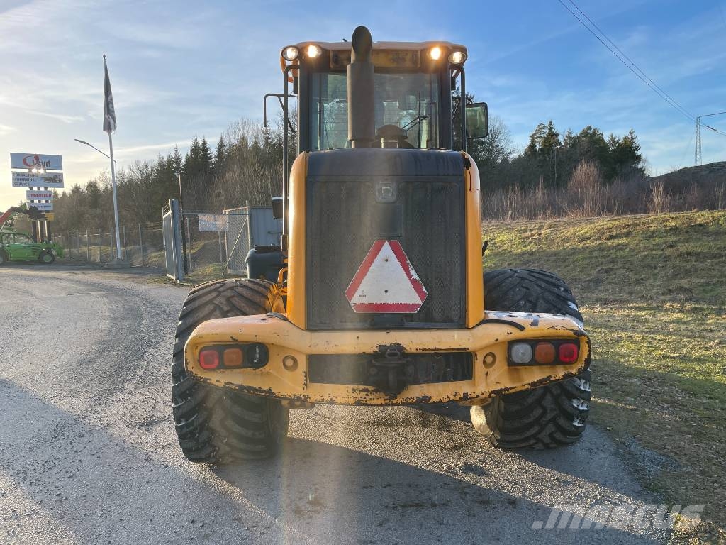 JCB 412S med Stora BM Wheel loaders