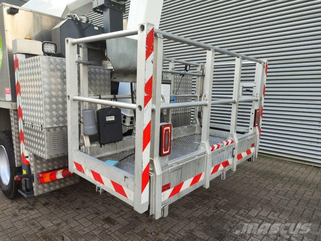 Mercedes-Benz Antos 1833 4x2 France Elevateur 284 TBE Plataformas sobre camión