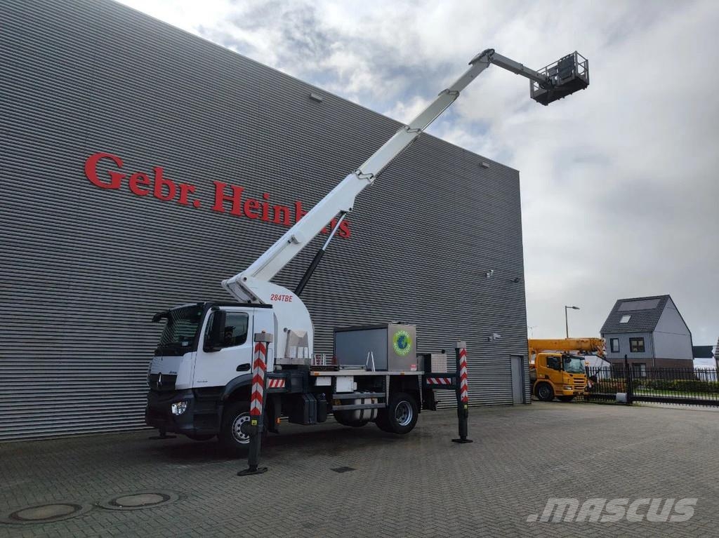 Mercedes-Benz Antos 1833 4x2 France Elevateur 284 TBE Plataformas sobre camión