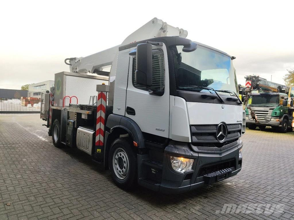 Mercedes-Benz Antos 1833 4x2 France Elevateur 284 TBE Plataformas sobre camión