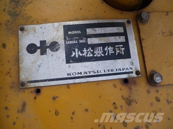 Komatsu D20S-3 Buldooserid