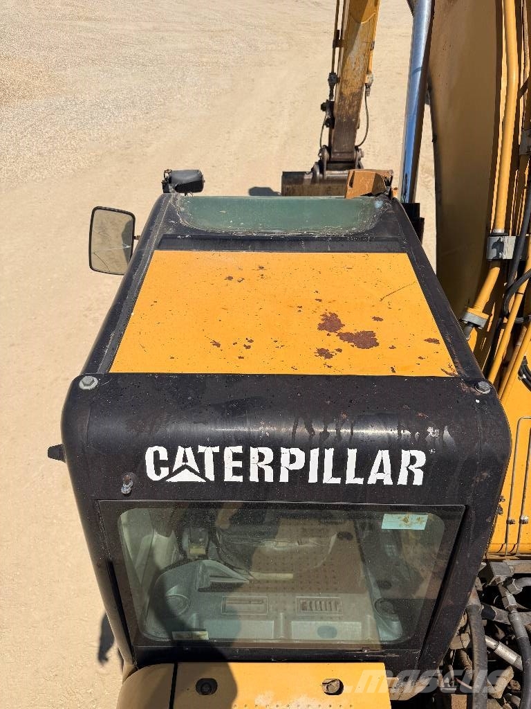 CAT 323 D Excavadoras sobre orugas
