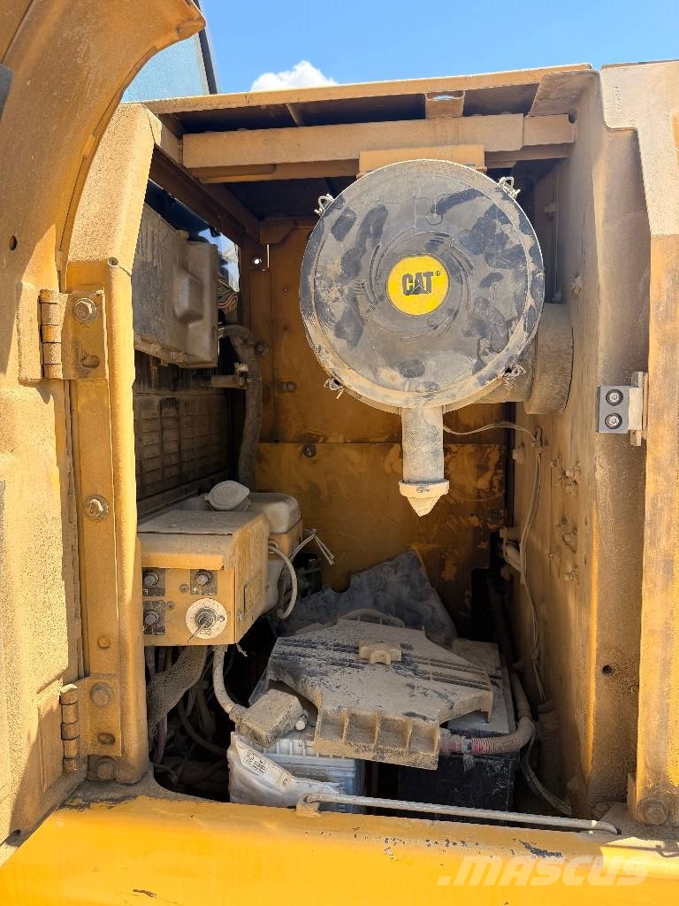 CAT 323 D Excavadoras sobre orugas