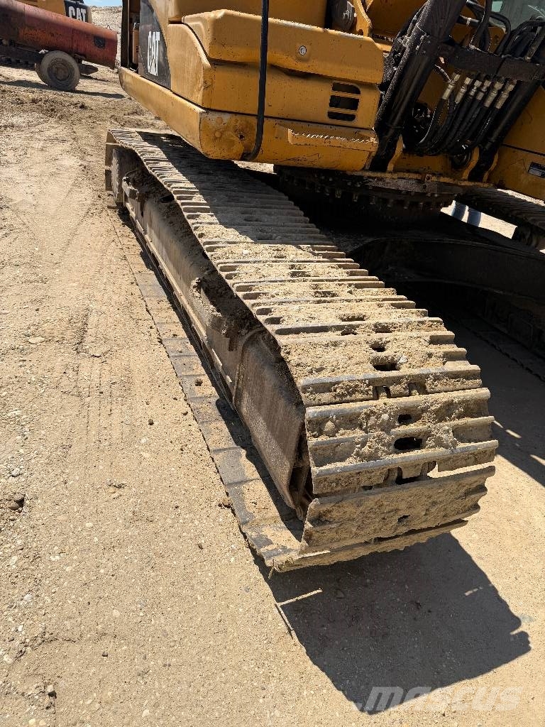 CAT 323 D Excavadoras sobre orugas