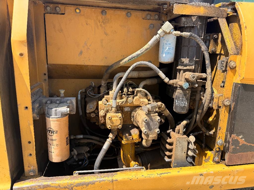 CAT 323 D Excavadoras sobre orugas