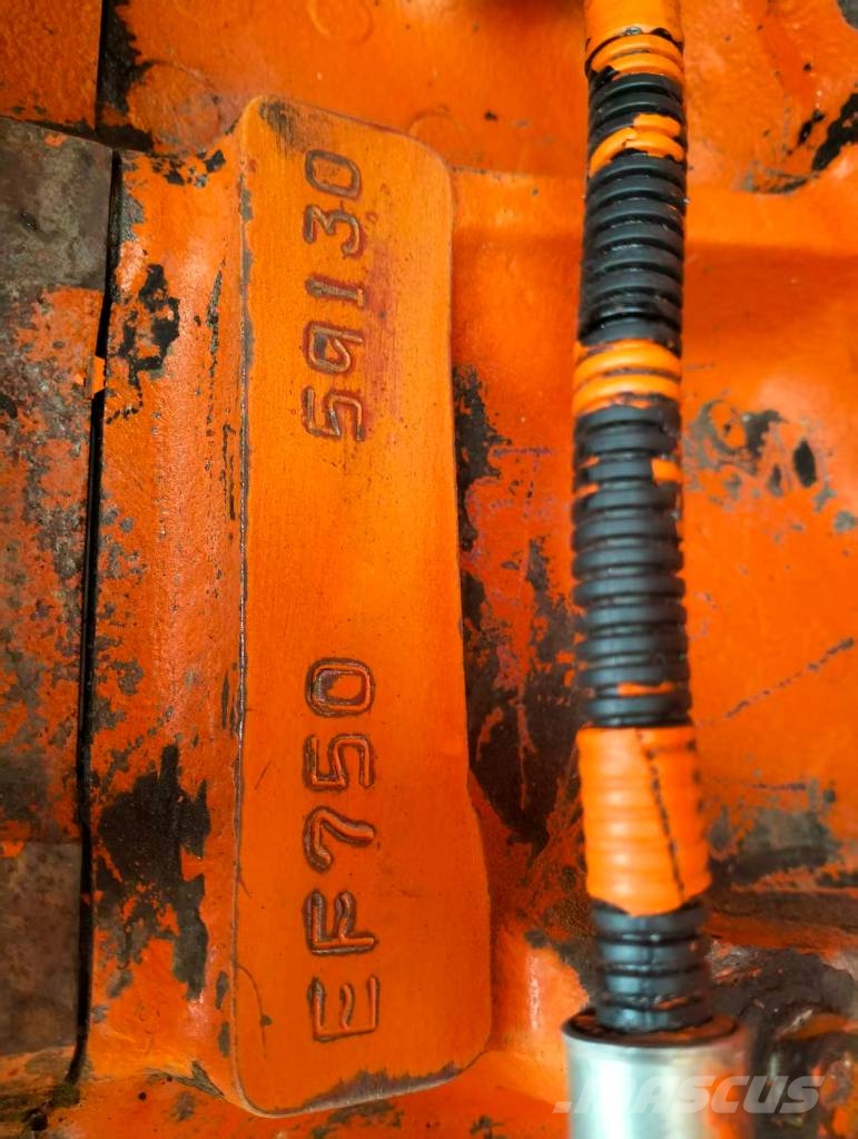 IHI CCH 1500 Гусеничні крани