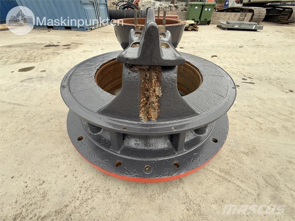 Sandvik CH 3000 Mobilni drobilniki