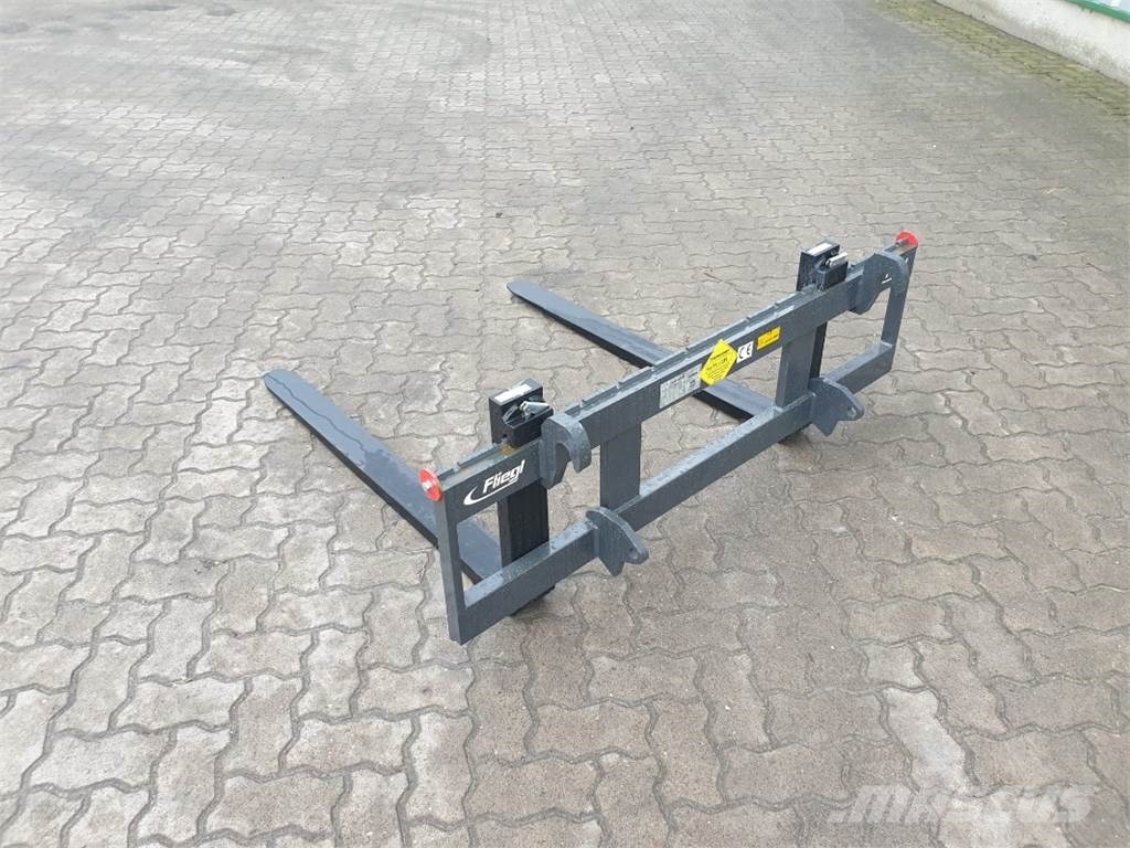 Fliegl Staplergabel Robust Сельхозтехника - Другие