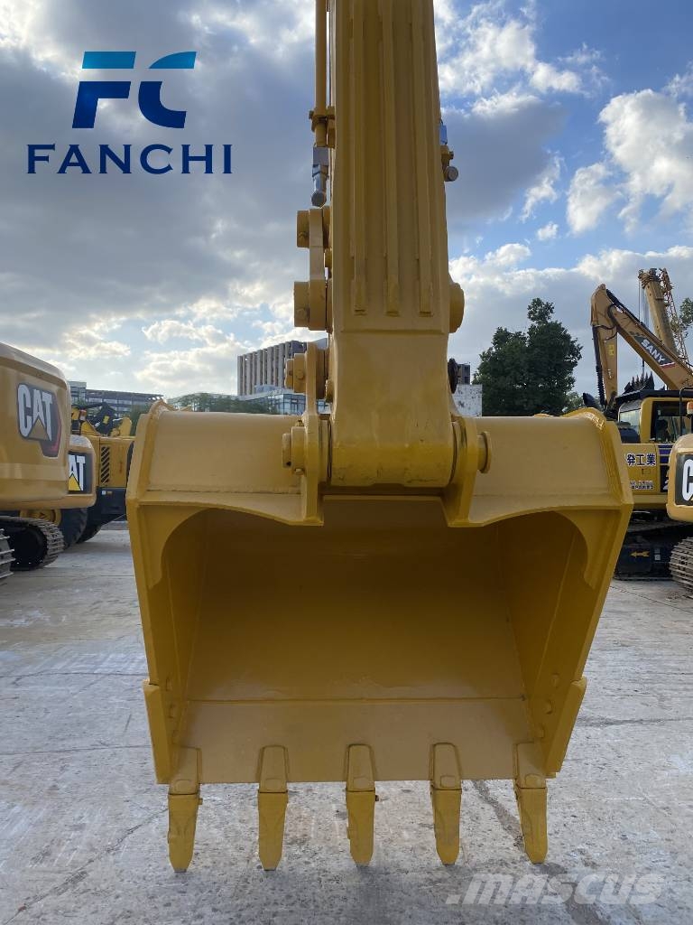 Komatsu PC 460 Bageri guseničari