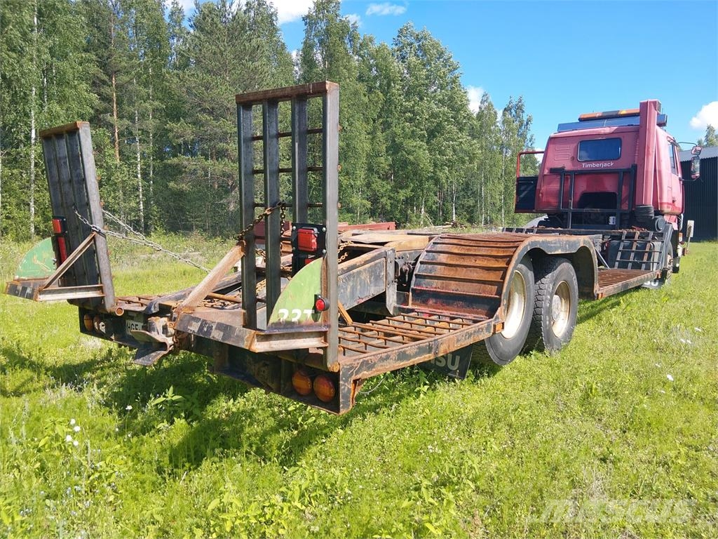 Sisu SM300 Samochody do przewozu maszyn leśnych
