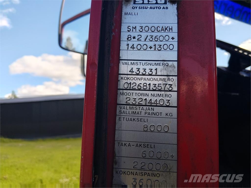 Sisu SM300 Samochody do przewozu maszyn leśnych