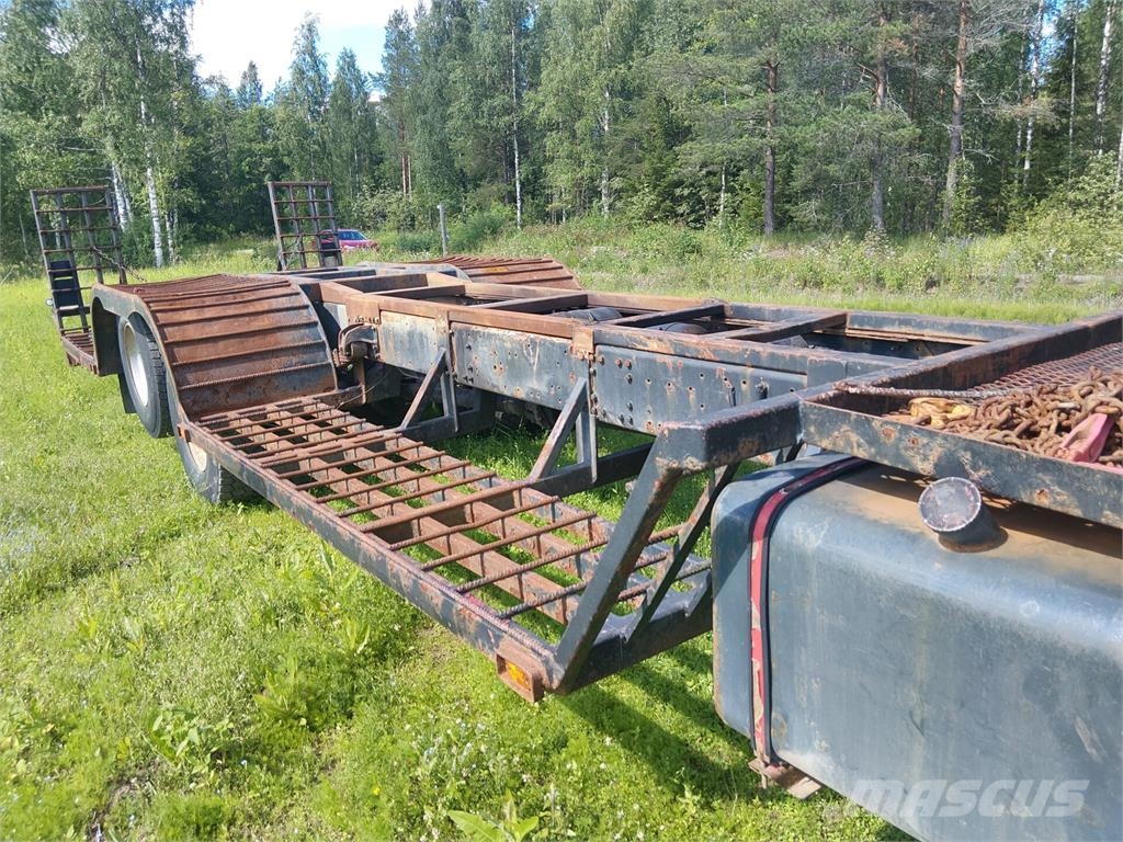 Sisu SM300 Samochody do przewozu maszyn leśnych