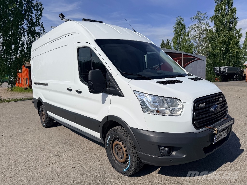 Ford Transit 4x4 huolto auto 2.0 diesel Furgonetas /Furgón