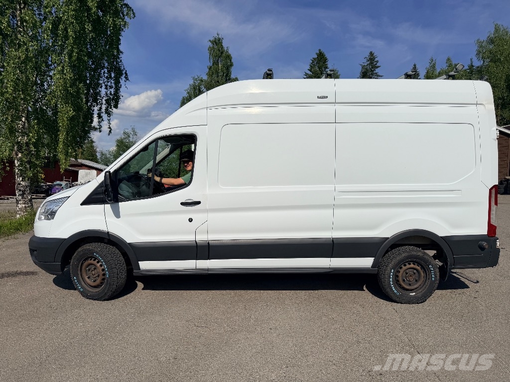Ford Transit 4x4 huolto auto 2.0 diesel Furgonetas /Furgón