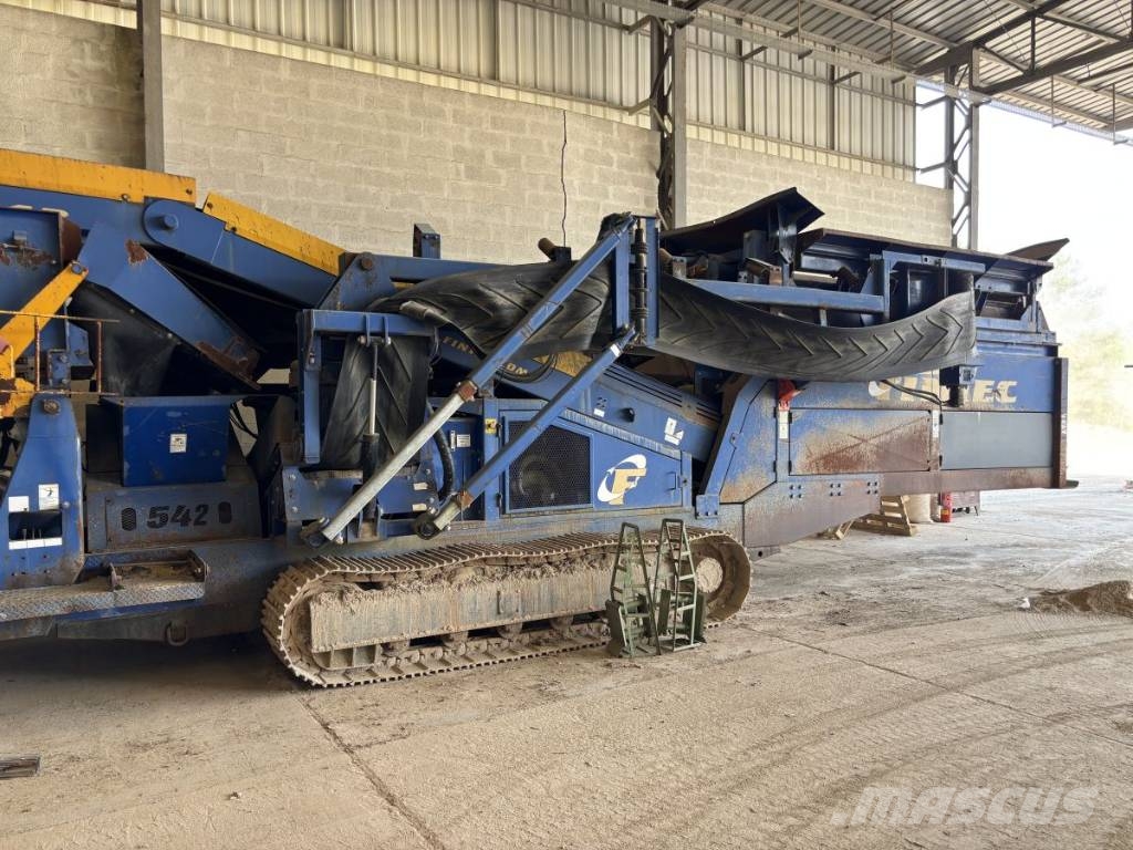 Fintec Sauterelle cribleuse sur chenilles Mobilna sita