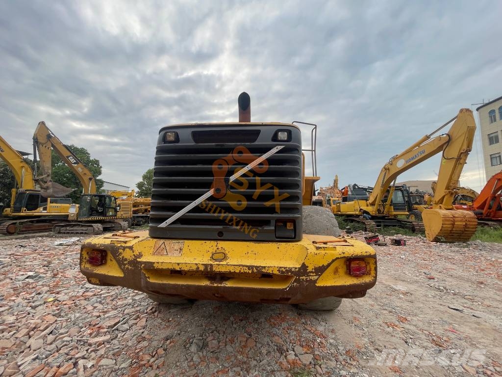 Volvo L 180 E Iekrāvēji uz riteņiem