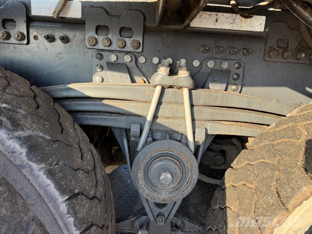 Volvo FM 540 6X6 / Wüst SMC-812TCR ماكينات تقطيع أخشاب الحراجة