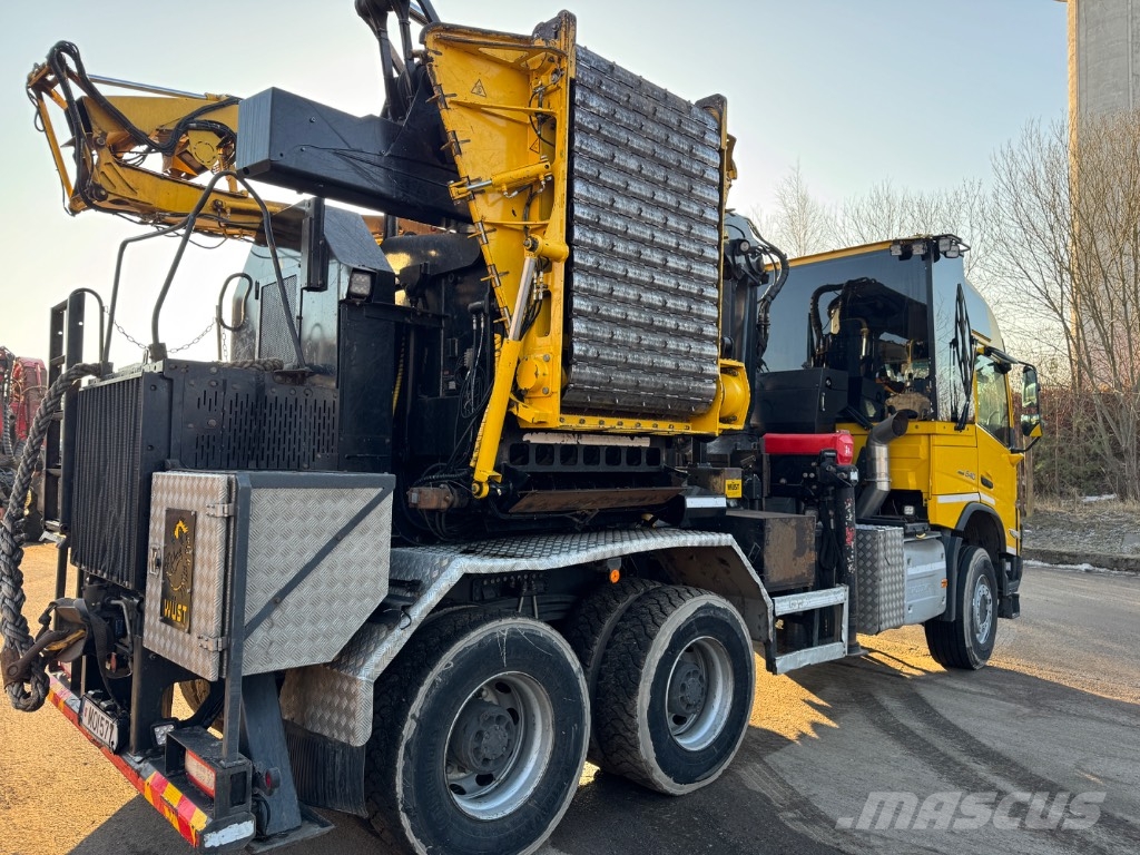 Volvo FM 540 6X6 / Wüst SMC-812TCR ماكينات تقطيع أخشاب الحراجة