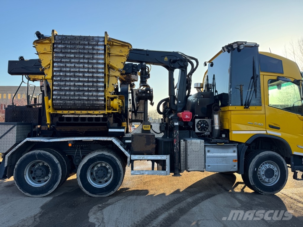 Volvo FM 540 6X6 / Wüst SMC-812TCR ماكينات تقطيع أخشاب الحراجة