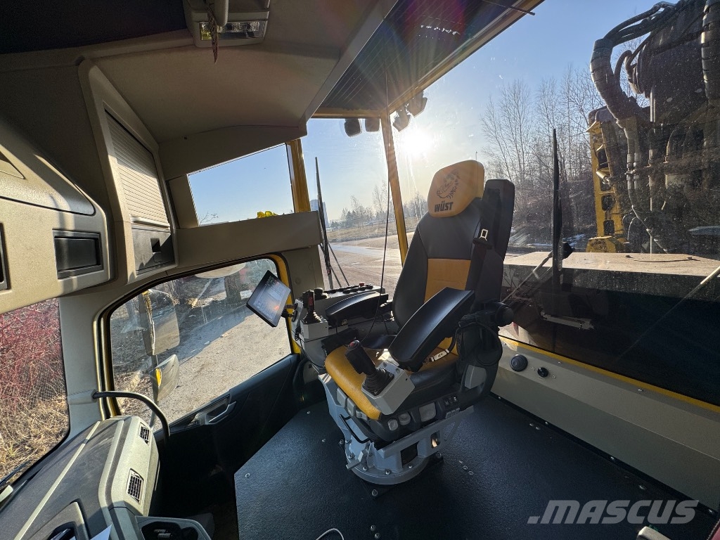 Volvo FM 540 6X6 / Wüst SMC-812TCR ماكينات تقطيع أخشاب الحراجة