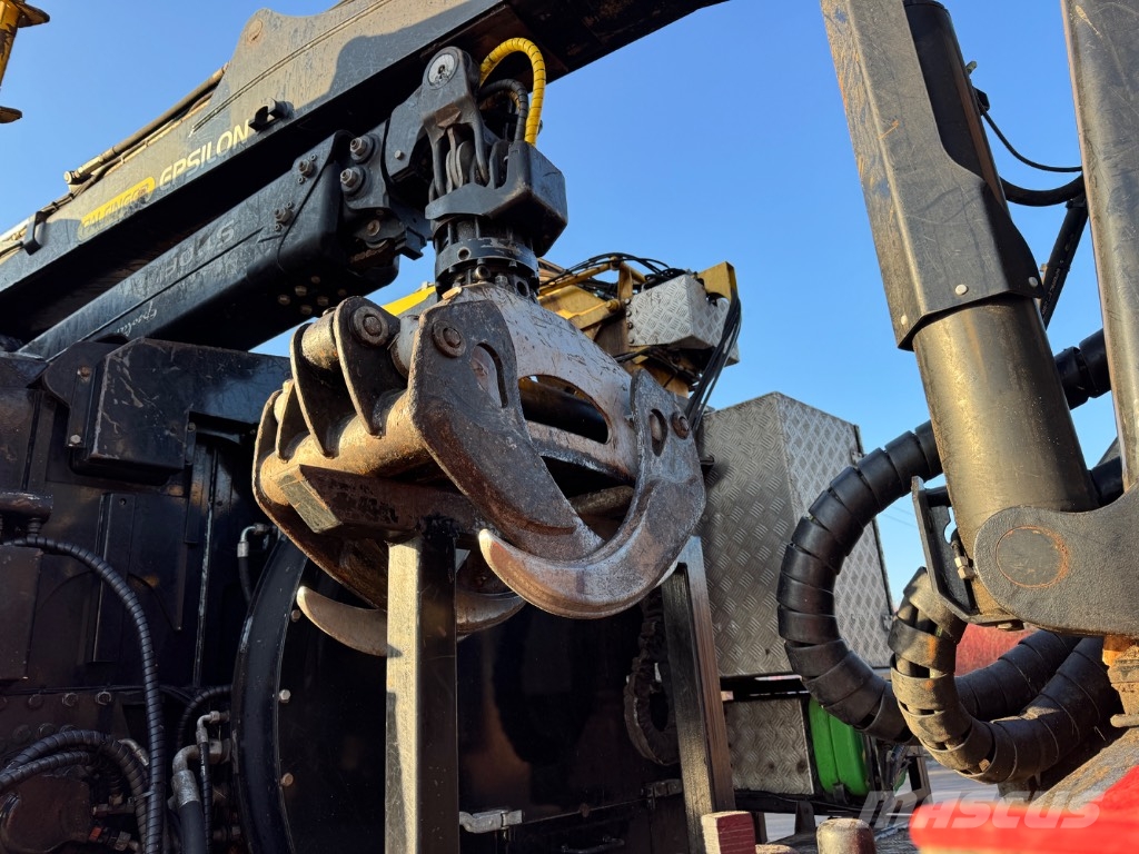 Volvo FM 540 6X6 / Wüst SMC-812TCR ماكينات تقطيع أخشاب الحراجة