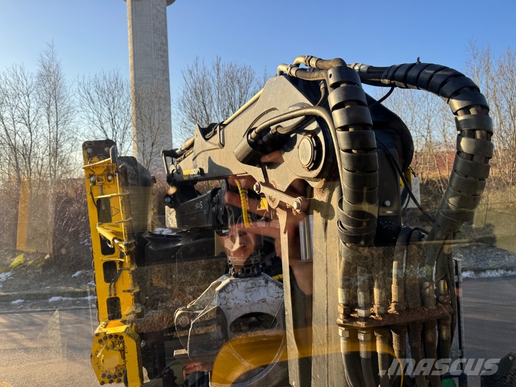 Volvo FM 540 6X6 / Wüst SMC-812TCR ماكينات تقطيع أخشاب الحراجة