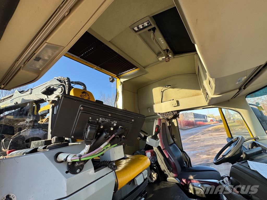 Volvo FM 540 6X6 / Wüst SMC-812TCR ماكينات تقطيع أخشاب الحراجة
