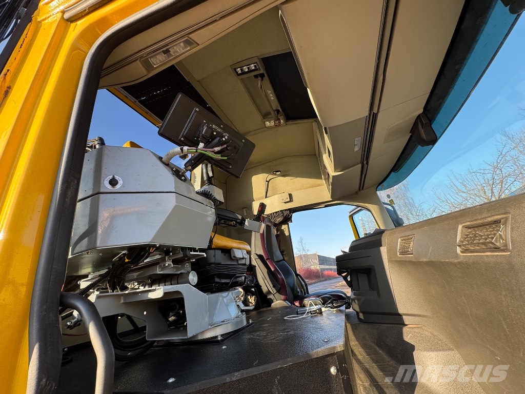 Volvo FM 540 6X6 / Wüst SMC-812TCR ماكينات تقطيع أخشاب الحراجة