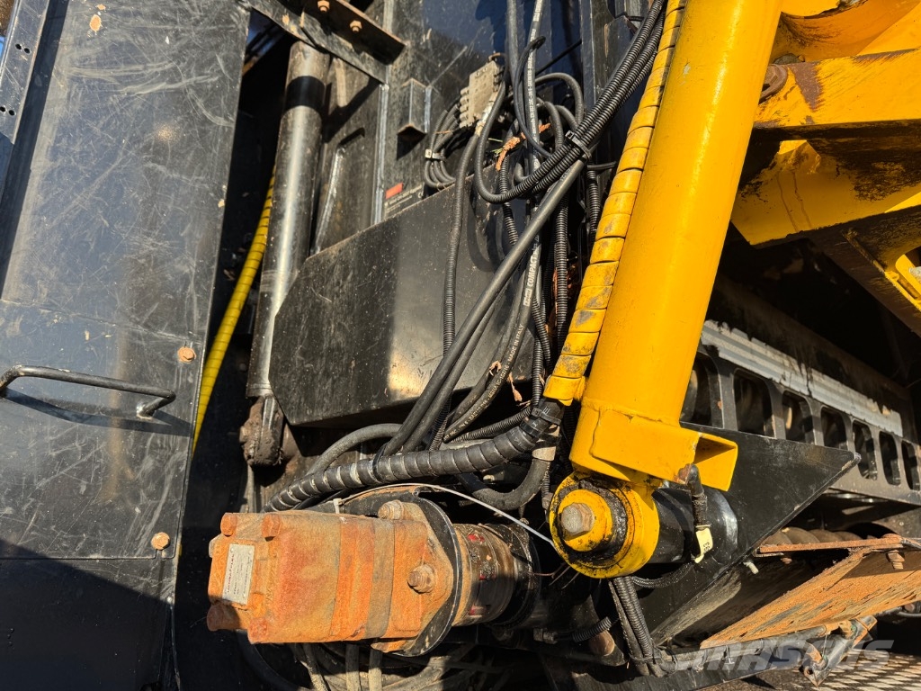 Volvo FM 540 6X6 / Wüst SMC-812TCR ماكينات تقطيع أخشاب الحراجة