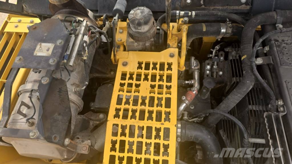 Komatsu PC 240 NLC-10 Гусеничные экскаваторы