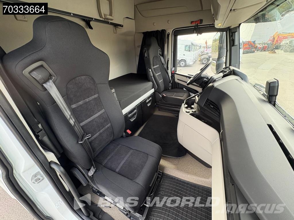Iveco S-Way 500 4X2 NEW! Retarder 2x tanks Standklima AC Sattelzugmaschinen