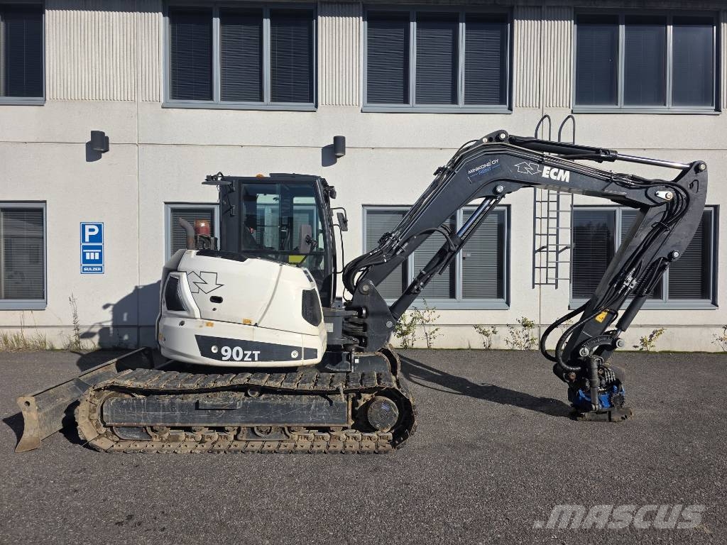 ECM 90ZT Midikaivukoneet 7t - 12t