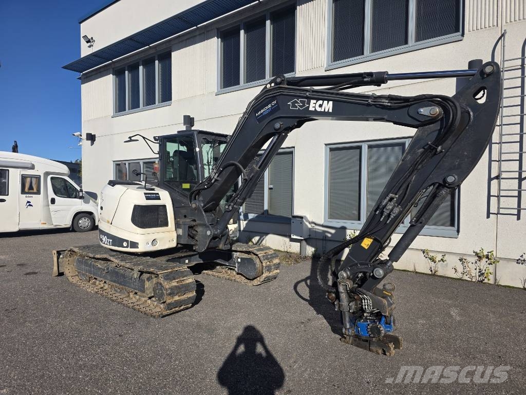 ECM 90ZT Midikaivukoneet 7t - 12t
