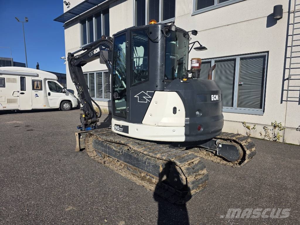 ECM 90ZT Midikaivukoneet 7t - 12t