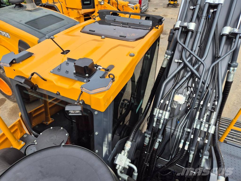 Hyundai HX 300 Raupenbagger