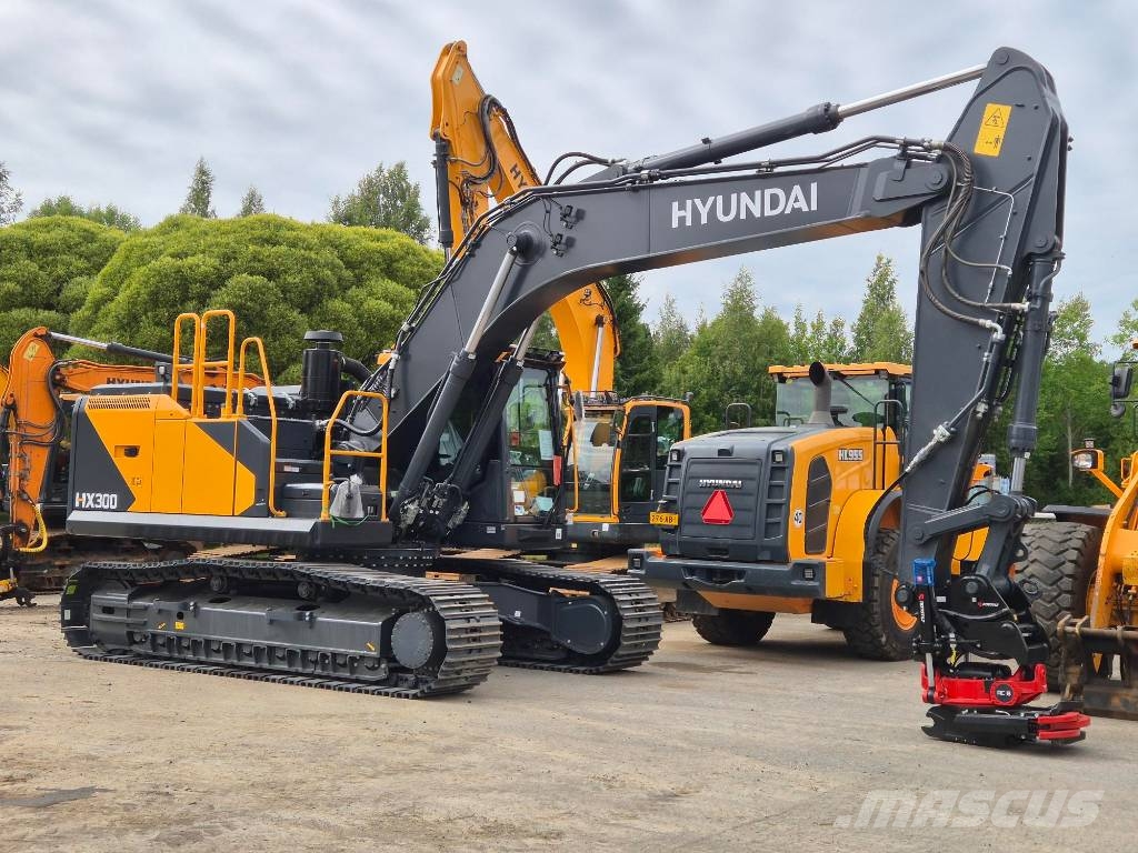 Hyundai HX 300 Raupenbagger