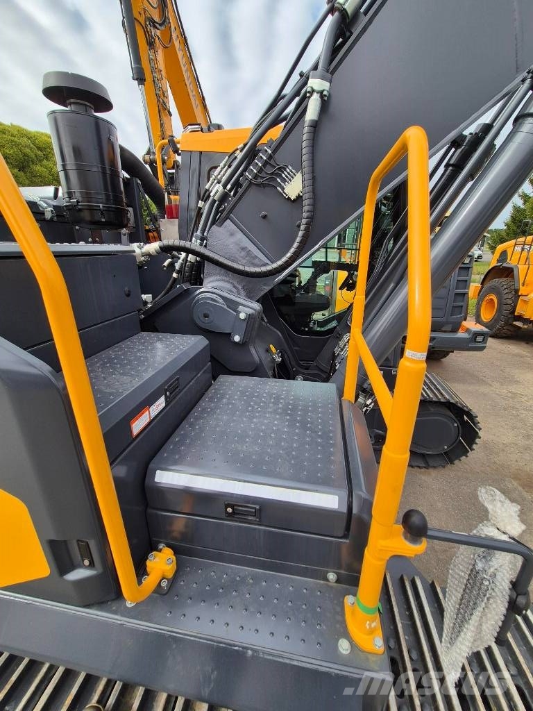 Hyundai HX 300 Raupenbagger