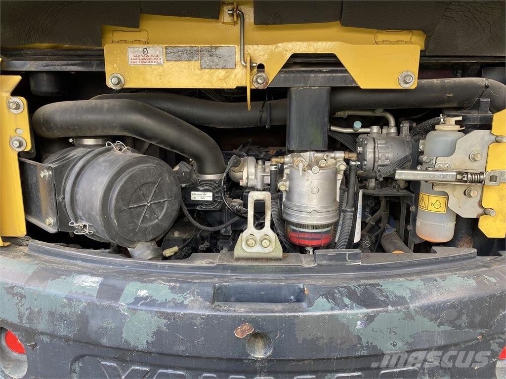 Yanmar VIO80-1A 轮式挖掘机